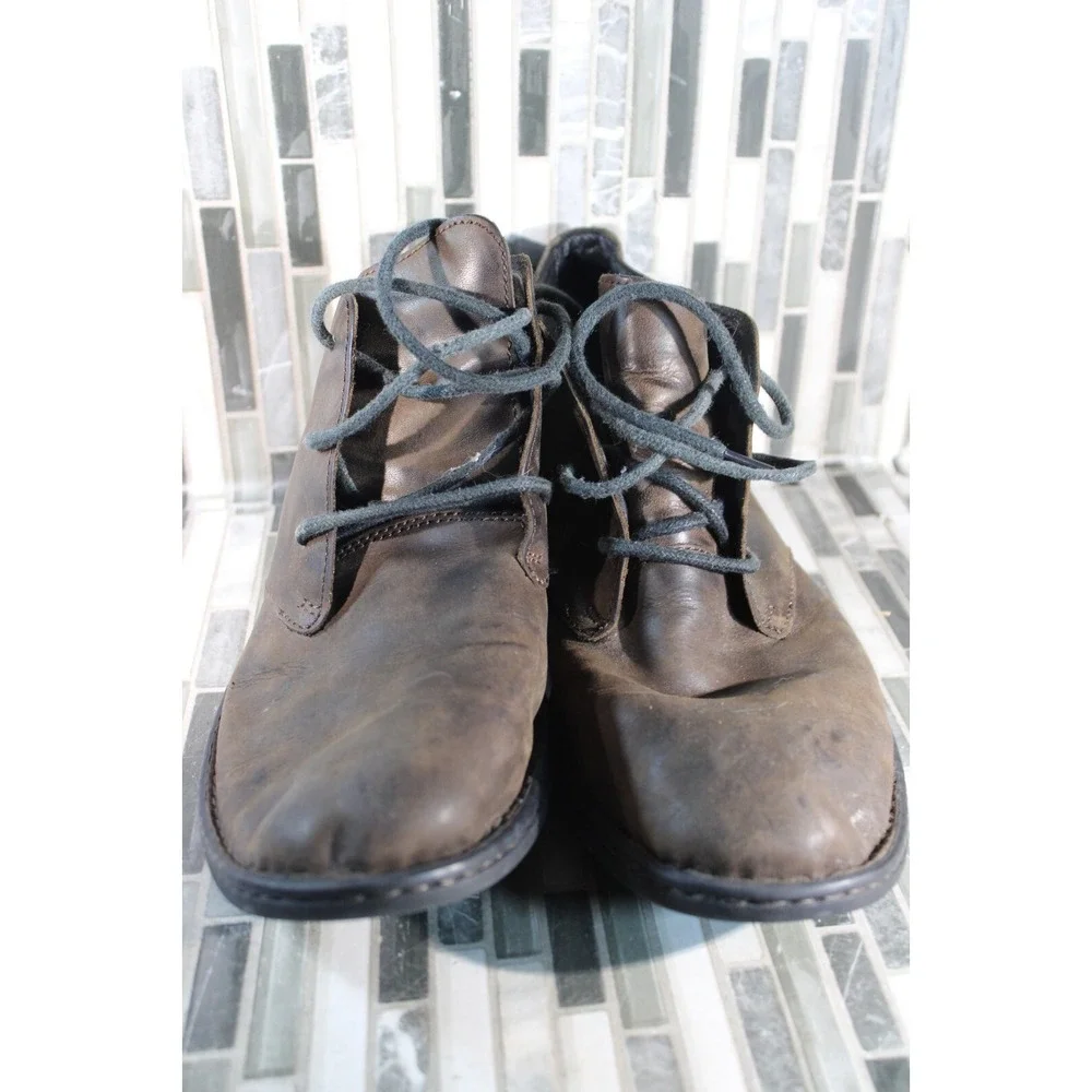 Born Ankle High Leather Hand Crafted Boots Size 11‎